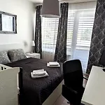 E2 Oldtown Luxury Apartment: Urban Comfort Apartment Kosice