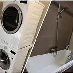 E2 Oldtown Luxury Apartment: Urban Comfort *