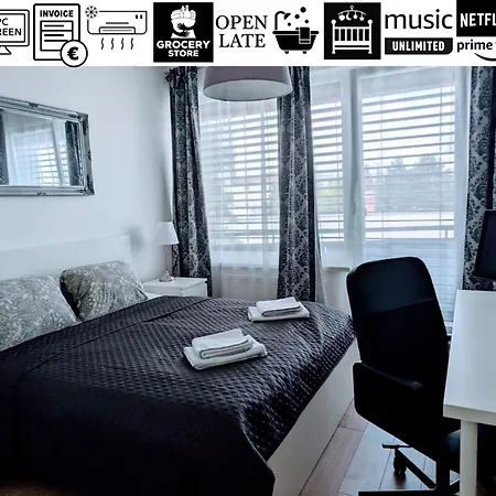 E2 Oldtown Luxury Apartment: Urban Comfort *