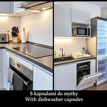 Apartment E2 Luxury Oldtown - 2x Parking, Foodstore, Pcscreen, Netflix, Unlimited Music, Crib, Babychair, Fastwifi, Aircon *