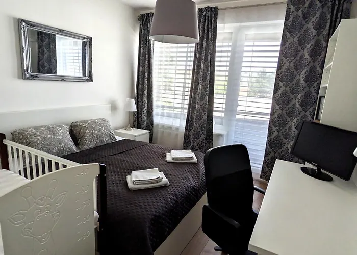 E2 Luxury Oldtown - 2x Parking, Foodstore, Pcscreen, Netflix, Unlimited Music, Crib, Babychair, Fastwifi, Aircon Appartamento Košice