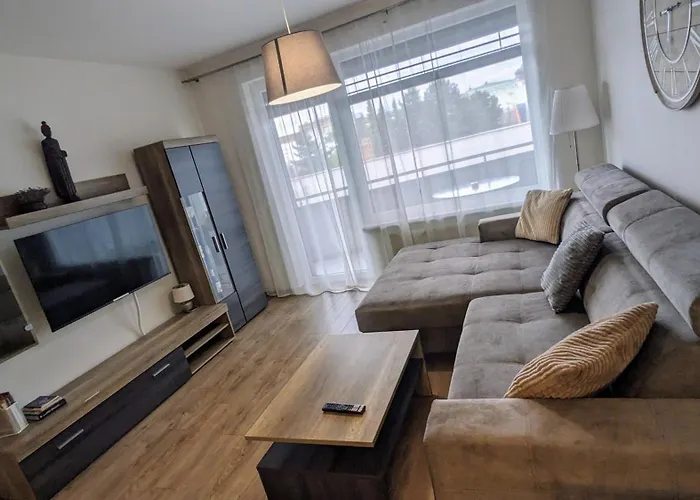 E2 Luxury Oldtown - 2x Parking, Foodstore, Pcscreen, Netflix, Unlimited Music, Crib, Babychair, Fastwifi, Aircon Διαμέρισμα *